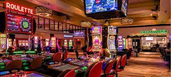 Người chơi Việt Nam trải nghiệm cược bóng đá và casino trực tuyến trên di động